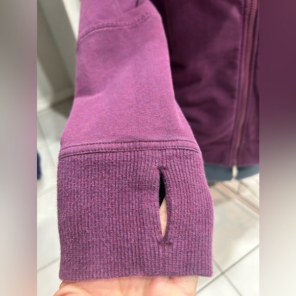Lululemon Women’s full zipp Hoodie / Size 10 / Purple - Picture 4 of 13